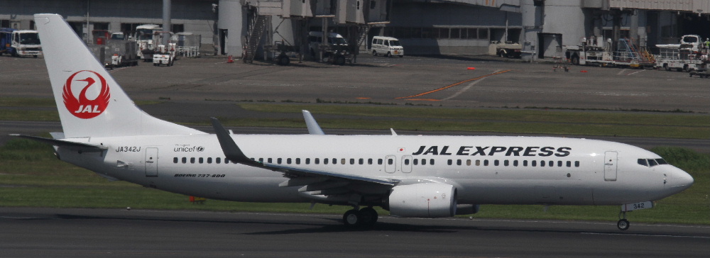 JAL EXPRESSの主力機「B737-800型」です。